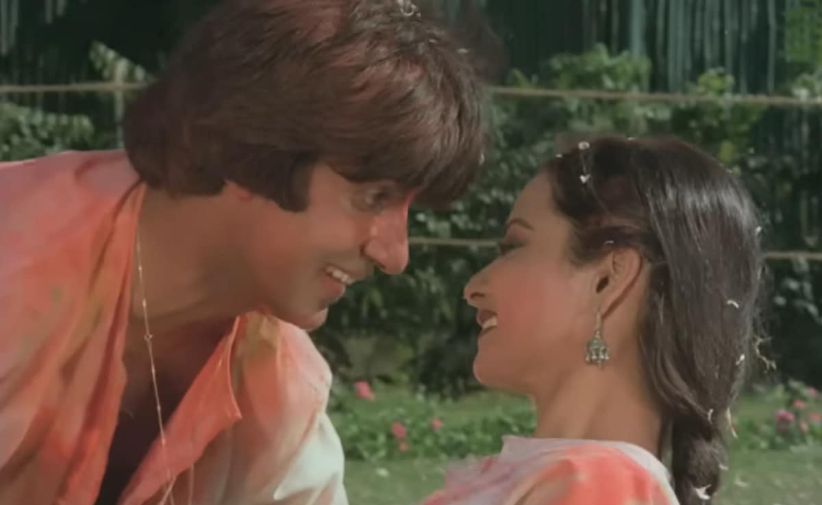 होली पर कभी मिस नहीं होता 45 साल पुरानी फिल्म का गाना, जिसमें आखिरी बार अमिताभ बच्चन-रेखा के साथ आए थे नजर