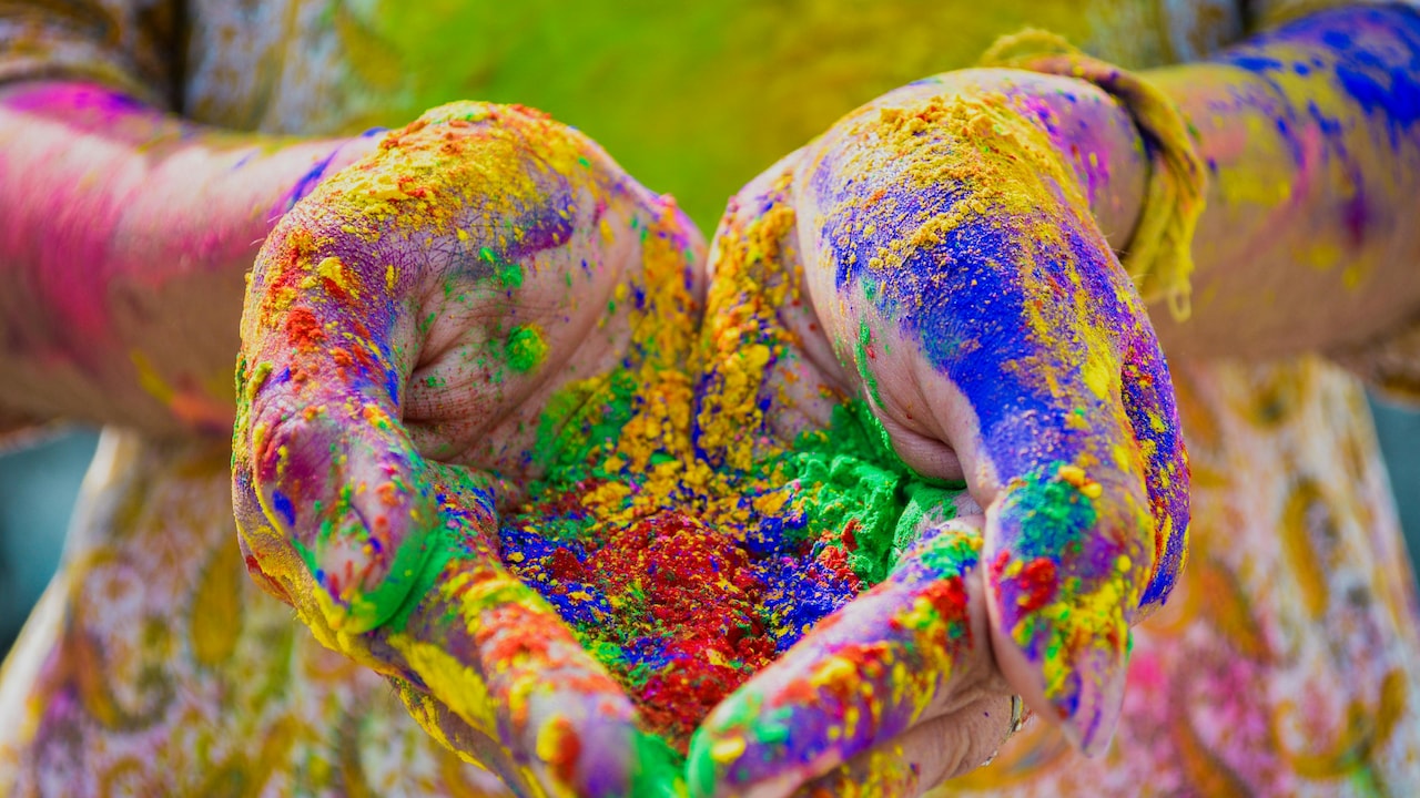 Creative Holi party ideas att home