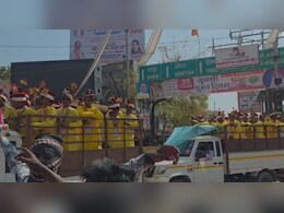 छत्तीसगढ़ की मुख्यमंत्री कन्या विवाह योजना पर सवाल, कवर्धा में दूल्हों को पिकअप में लाने का वीडियो वायरल