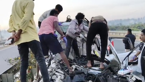 6 Bengaluru Students Sneak Out For Joyride, None Survive Horrific Crash