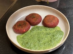 प्रोटीन पैक दिन की शुरूआत के लिए एक बार जरूर ट्राई करें Stuffed चुकंदर टिक्की, नोट करें रेसिपी