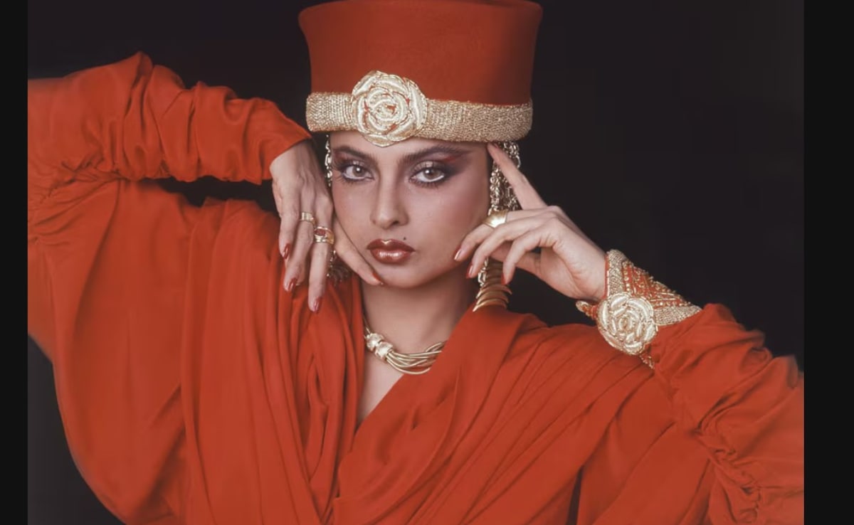 Rekha Photos: रेखा की यंग डेज की तस्वीरें, 5वीं फोटो देखकर पहचानना होगा ...