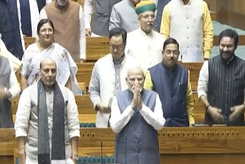 लोकसभा में तय था पीएम मोदी का संबोधन, फिर ऐन वक्त पर क्यों टला, पढ़ें पूरी इनसाइड स्टोरी &nbsp;