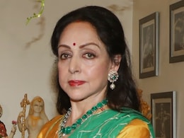 हेमा मालिनी को मुंबई की सड़कों पर दिखा कुछ ऐसा नजारा, सोशल मीडिया पर फोटो शेयर करने को हुईं मजबूर