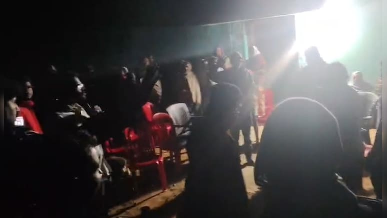 छत्तीसगढ़ में धर्मांतरित व्यक्ति की मौत के बाद बवाल, कब्र से शव निकालने को रातभर डटे रहे ग्रामीण