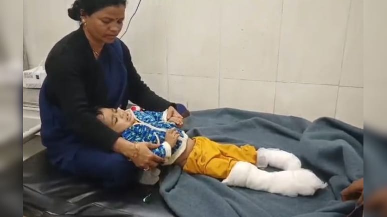 एमपी में दर्दनाक हादसा: ट्रक की टक्कर से पति‑पत्नी की मौत, 2 साल की मासूम गंभीर घायल