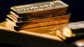 Spot Gold Climbs 4.2%, Silver Price RisesTo 8.1% After Dramatic Unwinding of Rally