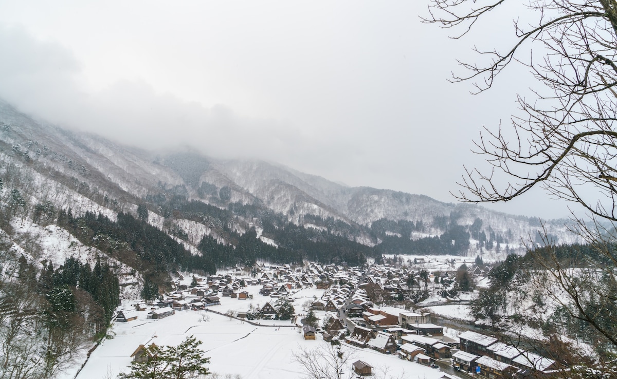 Health Risks in Darma Valley and Snow Tourism in Indian Destinations in March