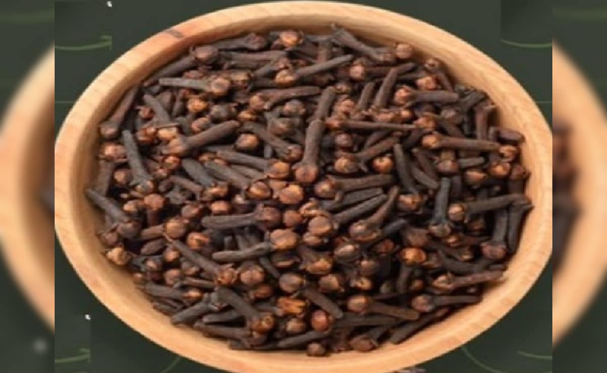 गर्मियों में शरीर को अंदर से ठंडा रखेगी लौंग, जानें इस्तेमाल करने के आसान और असरदार तरीके