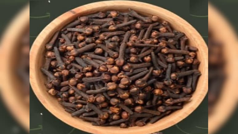 गर्मियों में शरीर को अंदर से ठंडा रखेगी लौंग, जानें इस्तेमाल करने के आसान और असरदार तरीके