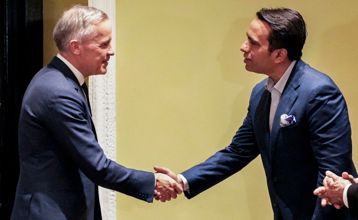 कनाडा के प्रधानमंत्री मार्क कार्नी ऐसे समय भारत आए हुए हैं जब पश्चिम एशिया में युद्ध शुरू हो गया है.