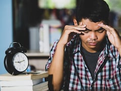 एग्जाम स्ट्रेस कब बन जाता है सेहत का दुश्मन? मैनेज न किया तो हो सकती हैं ये 6 बड़ी हेल्थ प्रॉब्लम