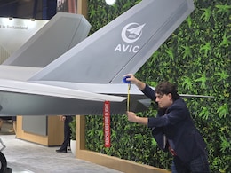 चीन-अमेरिका में J 35 और F 35 को लेकर छिड़ी 'लड़ाई', इस तस्वीर ने दिग्गज एक्सपर्ट्स में चलवा दी 'छुरियां'