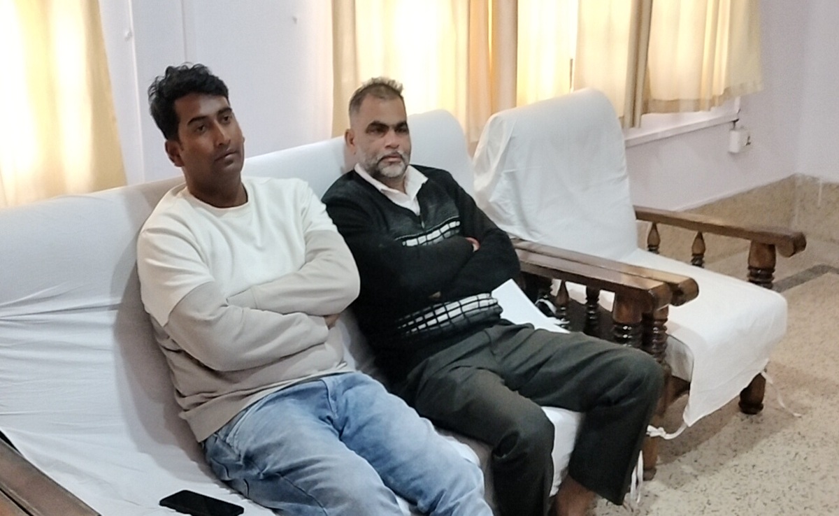 50% मुआवजा राशि दो! सीधी में लोकायुक्त रीवा की बड़ी कार्रवाई; एक लाख की रिश्वत लेते भू-अर्जन कर्मचारी गिरफ्तार