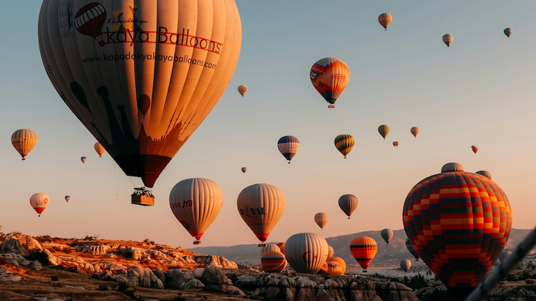 Which Town In Turkey Is Famous For Sunrise Hot Air Balloon Views?