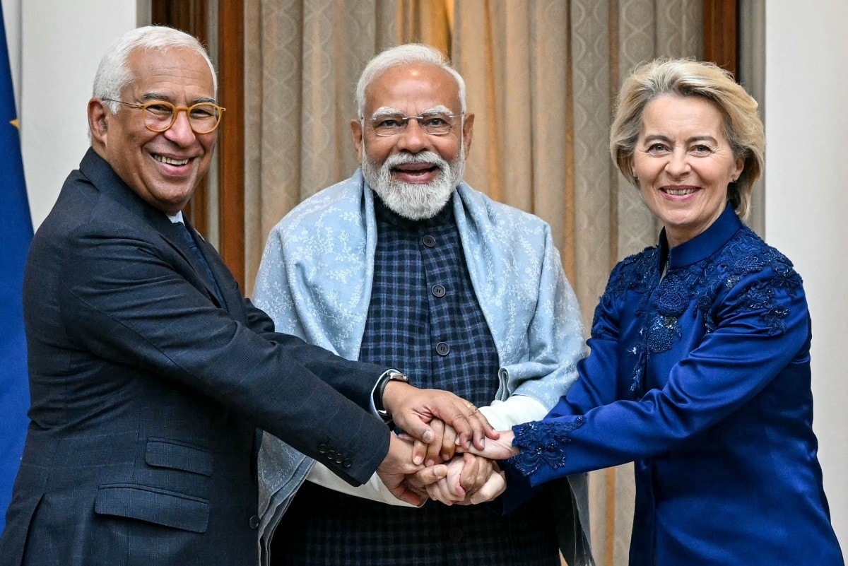 PM Modi poses for a photo with European Commission President Ursula von der Leyen and European Council President Antonio Costa