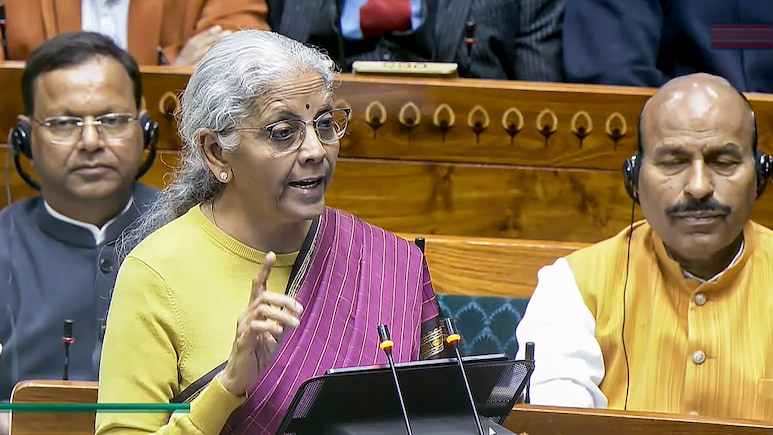 भारत का बजट 2026: बाजार की निराशा के बीच चमकती भविष्य की उम्मीदें