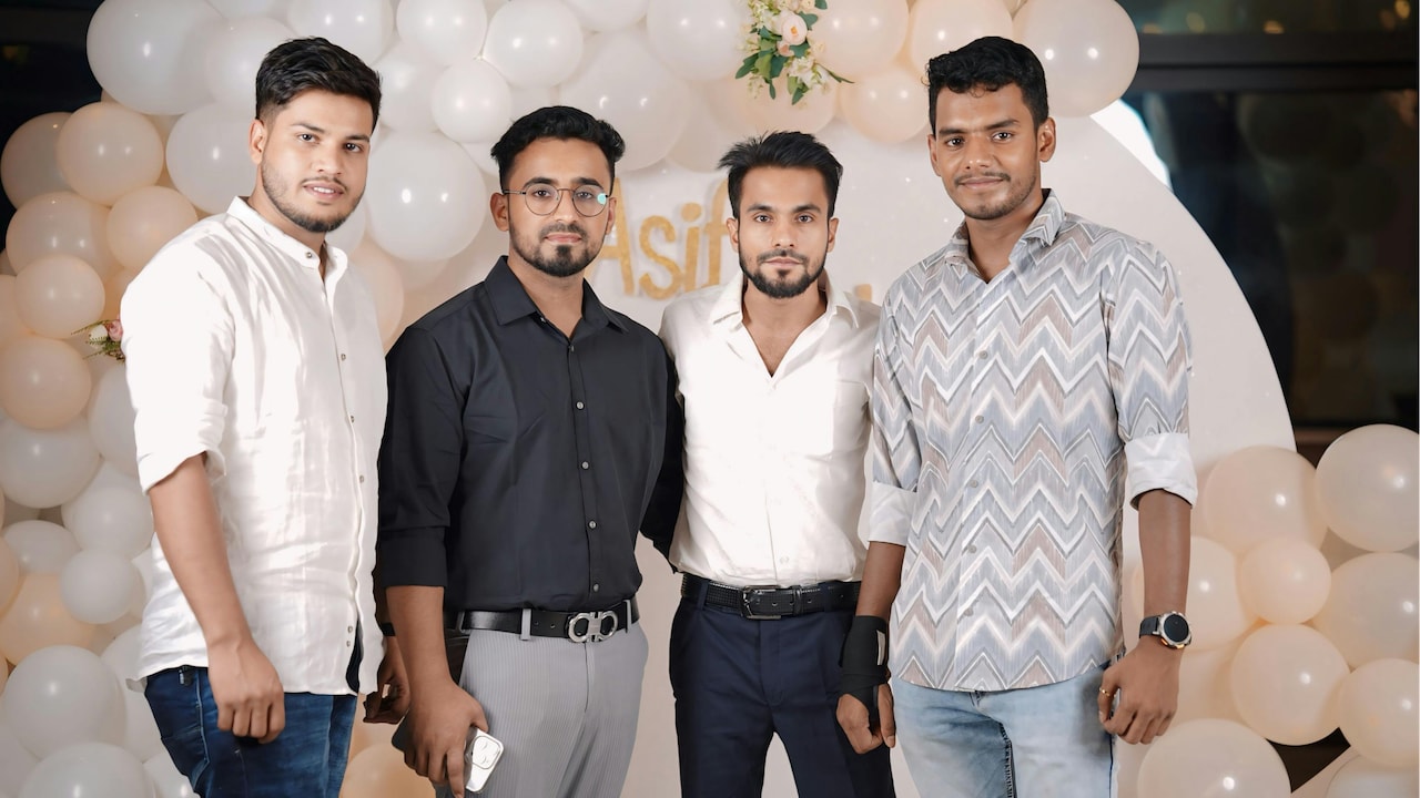 Slim Fit vs Regular Fit Shirts: Which One Should You Choose? Slim Fit vs Regular Fit Shirts: Which One Should You Choose?