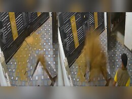 Watch: घर में टाइल फाड़कर निकला पानी का फव्वारा, रोंगटे खड़े कर देने वाला वीडियो वायरल