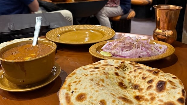 Why World-Famous Delhi Restaurant Bukhara Wants Diners To Eat With Hands, Not Cutlery