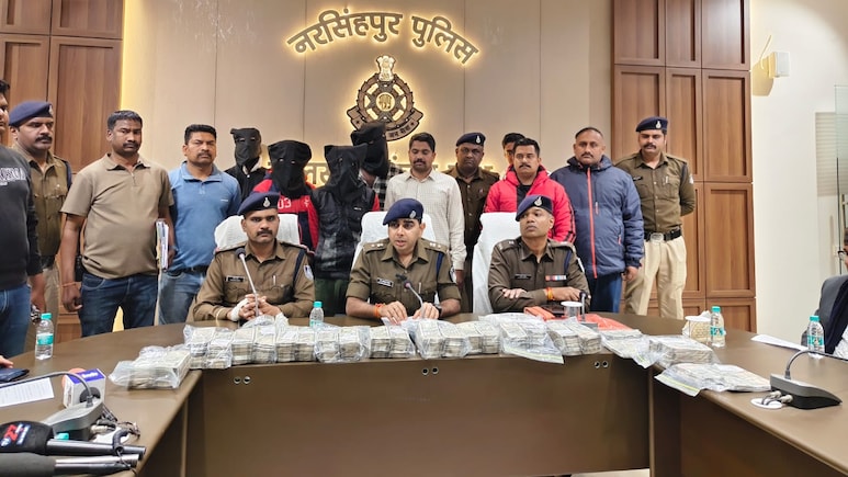 75 लाख की लूट का चंद घंटों में पर्दाफाश, होटल के अपनों ने ही रची थी साजिश, 4 गिरफ्तार, 66 लाख बरामद