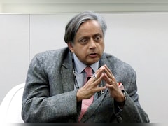 'जिस दीए को तूफां में जलना होगा...',  शशि थरूर ने शेयर किया वीडियो, आखिर किस ओर है इशारा?