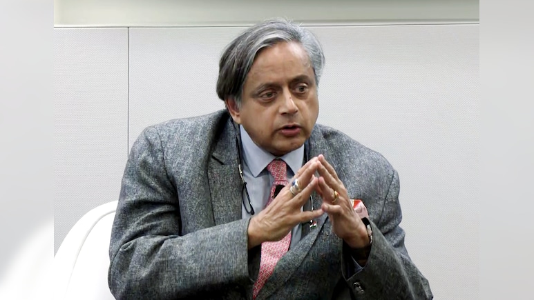 'जिस दीए को तूफां में जलना होगा...',  शशि थरूर ने शेयर किया वीडियो, आखिर किस ओर है इशारा?