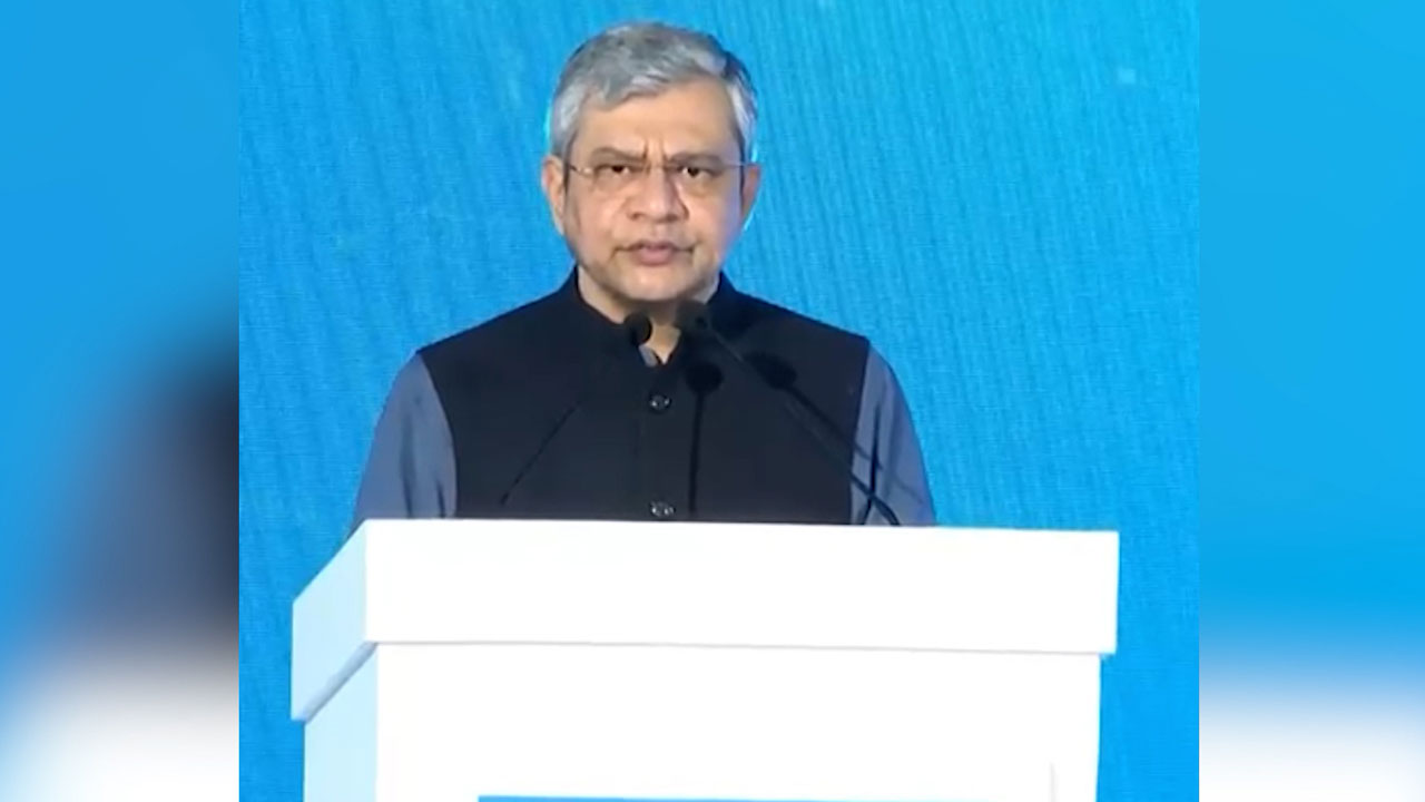 Fair Revenue Share For Content Creators A Must: Ashwini Vaishnaw At DNPA Conclave