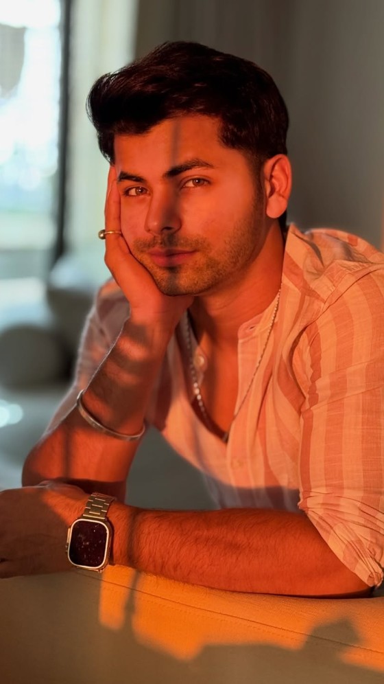 Siddharth Nigam Nails the Laid‑Back Fashion Game