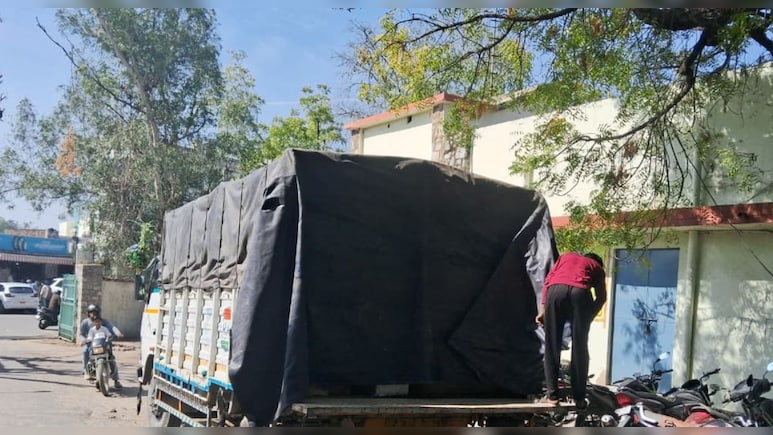 10वीं-12वीं बोर्ड परीक्षा को लेकर प्रशासन तैयार, परीक्षा सामग्री 8 ट्रकों में भरकर क&zwj;िया रवाना&nbsp;