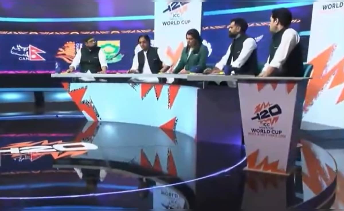 Ugly Scenes As Pakistan Greats Clash On-Air: Cannot Talk About Him Like That