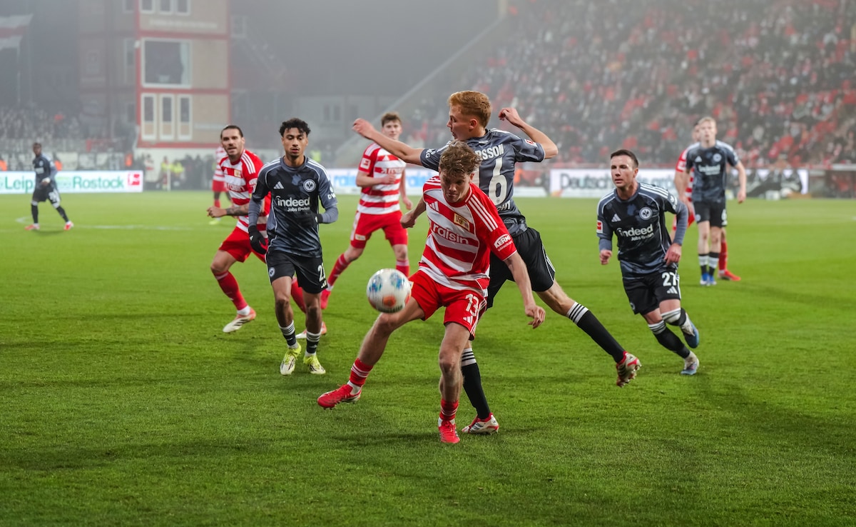 Late Union Berlin Penalty Spoils Albert Rieras Frankfurt Debut