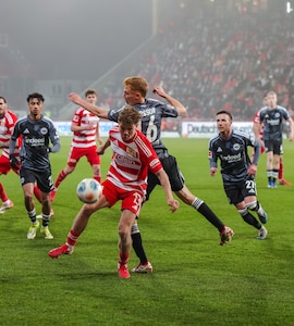 Late Union Berlin Penalty Spoils Albert Rieras Frankfurt Debut