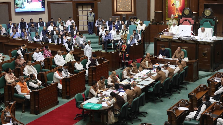 6 Stanzas, Slogans, Storm: Madhya Pradesh's Budget Session Begins