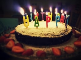 गलत शहर पहुंच गया बर्थडे केक, दोस्तों की गलती बनी किसी और की खुशी की वजह, वायरल हो रही दिलचस्प स्टोरी