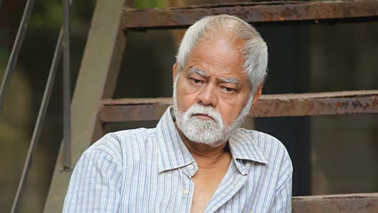 After Father's Final Rites, Drunk Sanjay Mishra Went Back To The Crematorium And Smeared Ash Over Himself