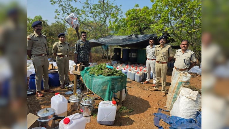 कोरापुट में बड़ी ड्रग्स कार्रवाई, 200 करोड़ का हशीश ऑयल, 2 टन से ज्यादा गांजा जब्त