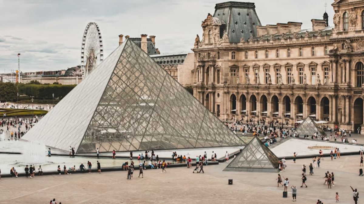 How Louvre Museum In Paris Lost Over Rs 100 Crore In Ticket Scam