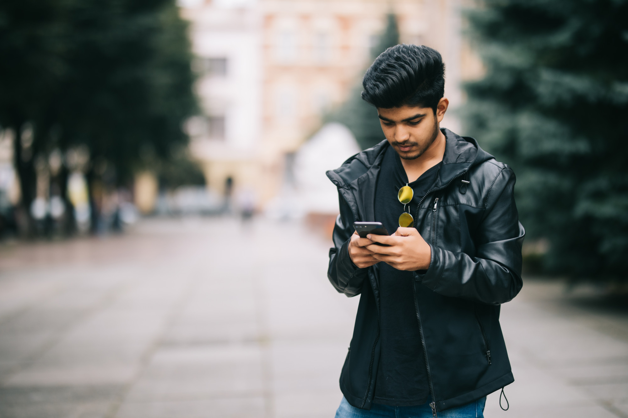 Digital addiction affects 25-30% of teenagers who exhibit problematic smartphone or internet use