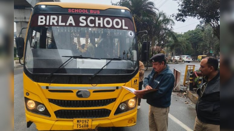 इंदौर में बिना परमिट चल रहा था स्कूली वाहन, आरटीओ ने किया जब्त; 10 से वसूला 56 हजार का जुर्माना