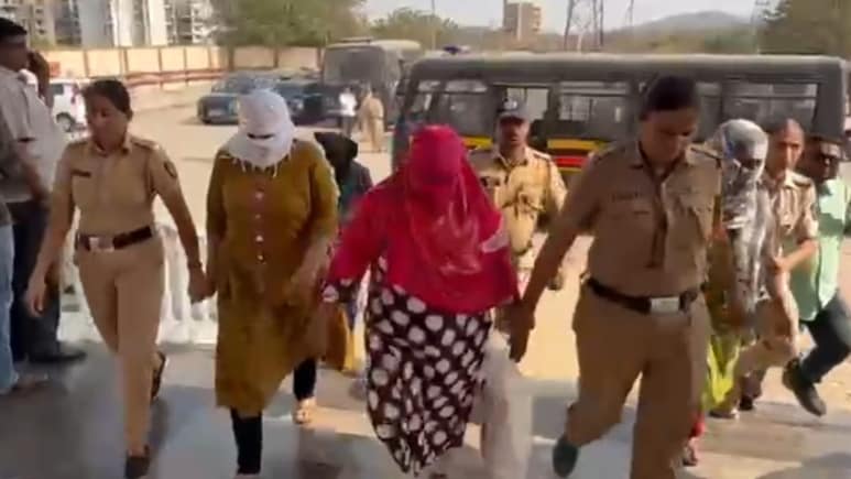 Badlapur Egg Trafficking Case : बदलापूर स्त्री बीज विक्री प्रकरणात मोठी अपडेट, आणखी 2 आरोपींना होणार अटक?