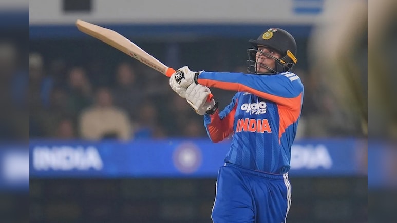 IND vs SA; T20 World Cup 2026: अभिषेक शर्मा T20I में दक्षिण अफ्रीका के खिलाफ इस स्ट्राइक रेट से करते हैं बैटिंग, आंकड़े देखकर टीम हो जाएगी बेदम