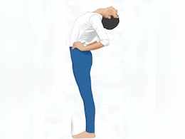 सांस के मरीज हों या बढ़ते वजन से परेशान, अर्द्धचक्रासन के पास है सभी समस्या का समाधान