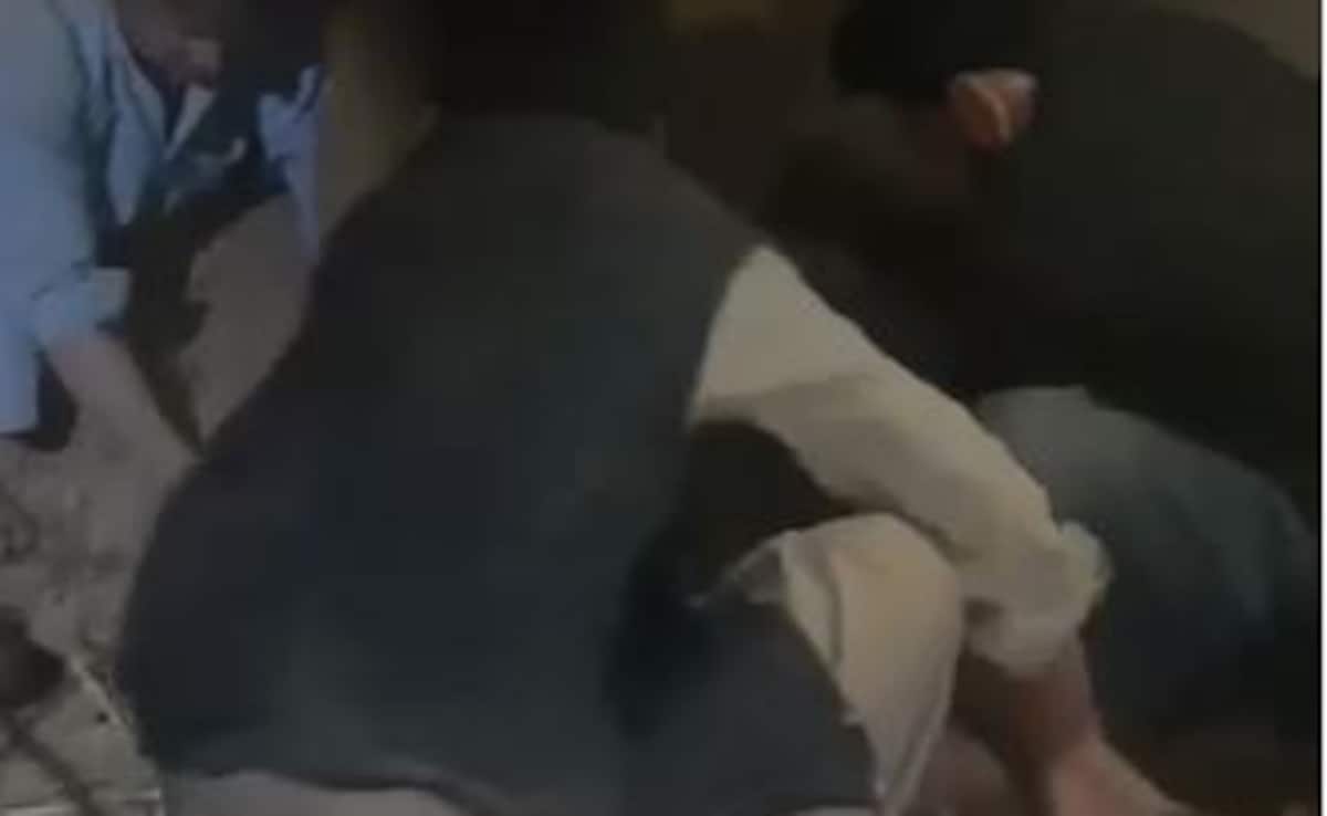 खैबर पख्तूनख्वा में आत्मघाती बम धमाका: 8 पाकिस्तानी सुरक्षाकर्मी मारे गए, कई घायल