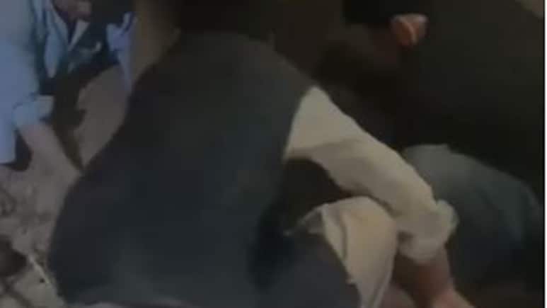 खैबर पख्तूनख्वा में आत्मघाती बम धमाका: 8 पाकिस्तानी सुरक्षाकर्मी मारे गए, कई घायल