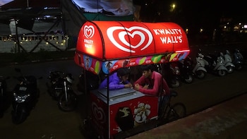 Ice Cream Major Kwality Wall's Lists At Rs 28.5 On Bourses After Demerger From HUL