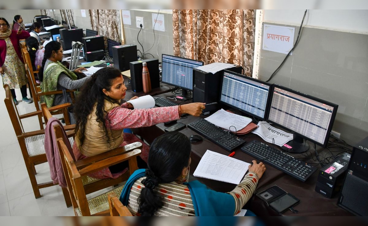 यूपी में परीक्षाओं से पहले वायरल होने लगे फर्जी क्वेश्चन पेपर, बोर्ड ने दी ये सख्त चेतावनी