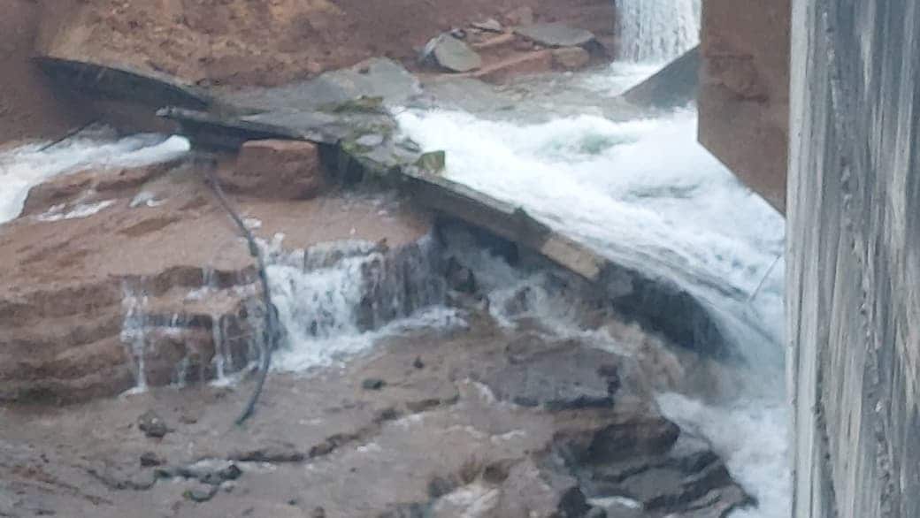 Bargi Dam Jabalpur: नहर फूटने के बाद पानी का बहाव Bargi Dam Jabalpur: नहर फूटने के बाद पानी का बहाव