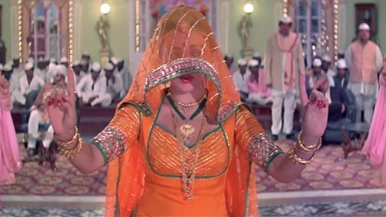 यंग मंदाकिनी की ऐसी हमशक्ल, जिसने हिलाया पूरा इंटरनेट, सेम टू सेम चेहरा खूबसूरती में फेल माधुरी-मधुबाला