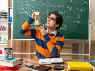 NCERT Physics Course Free: 12वीं के स्टूडेंट्स के लिए शानदार मौका! यहां से फ्री में घर बैठे सीखें फिजिक्स